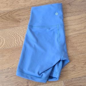Lululemon Wunder Train 6" shorts